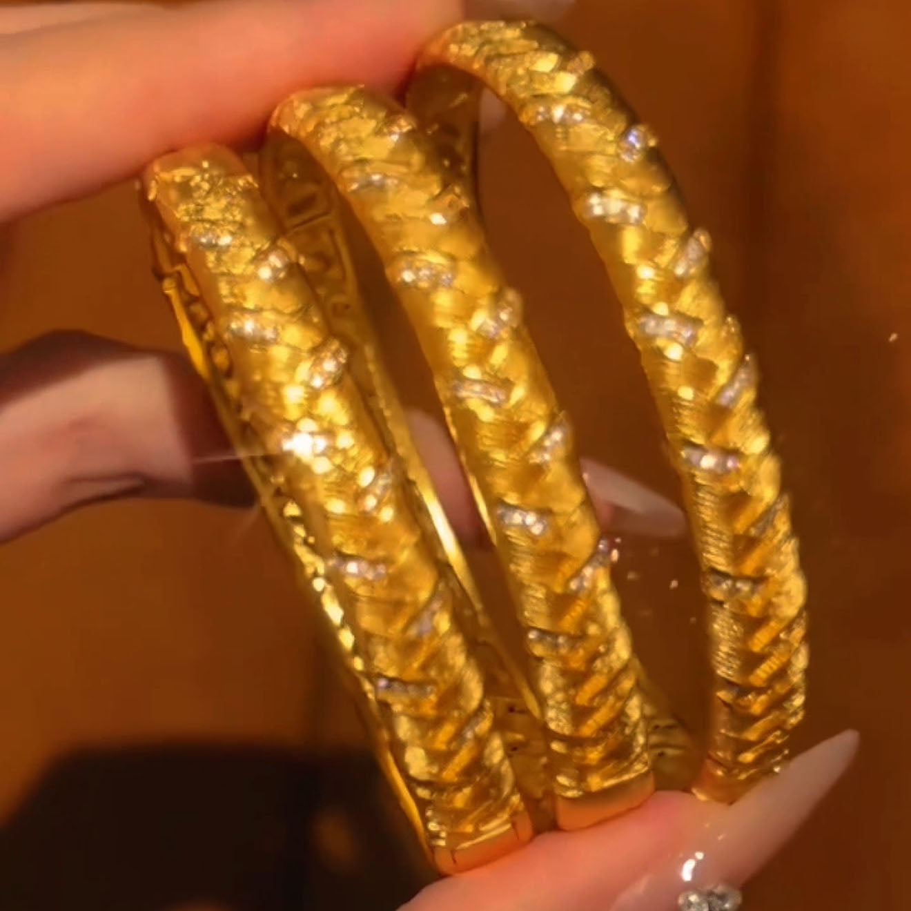 Julia Bangle | 24k Gold Plated