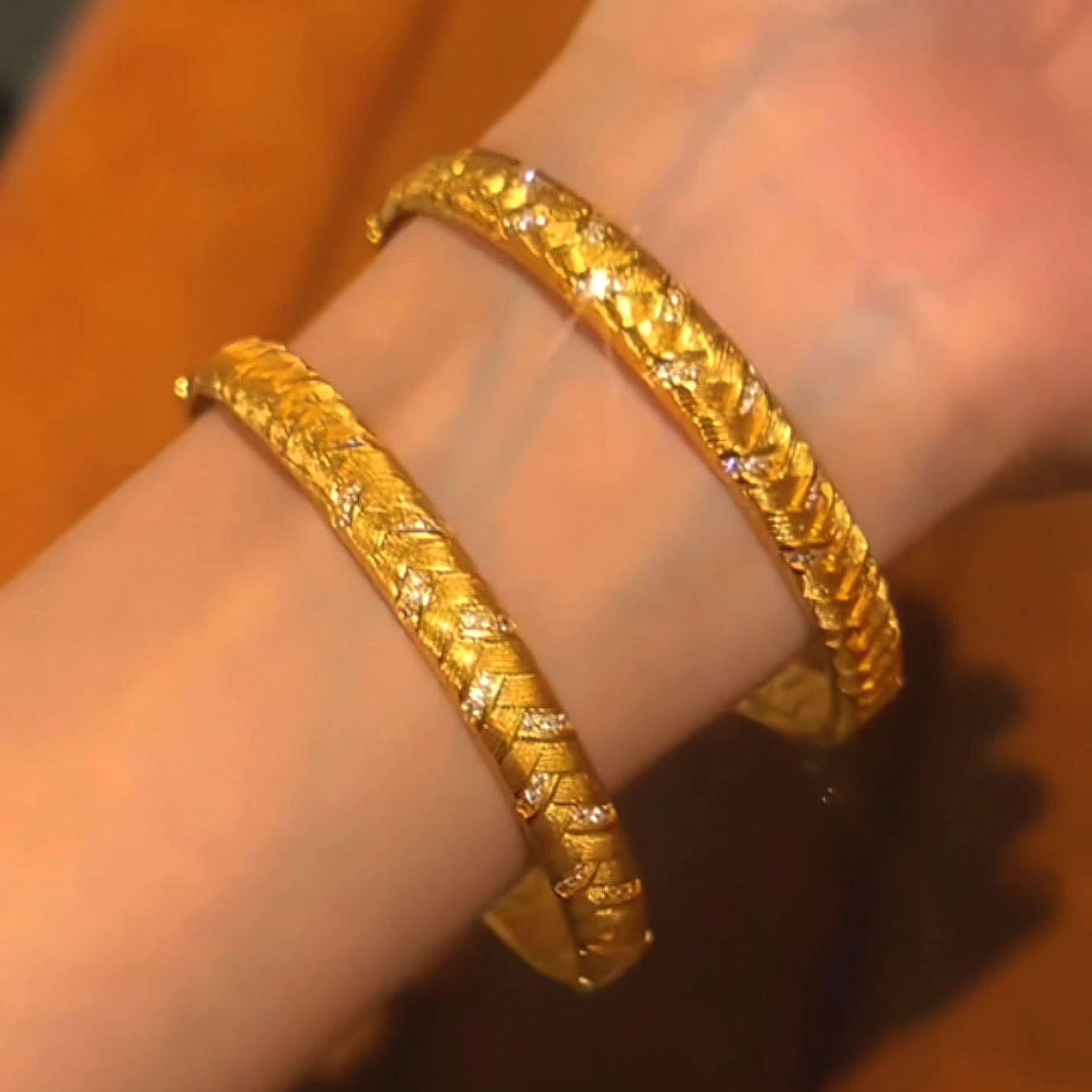 Julia Bangle | 24k Gold Plated