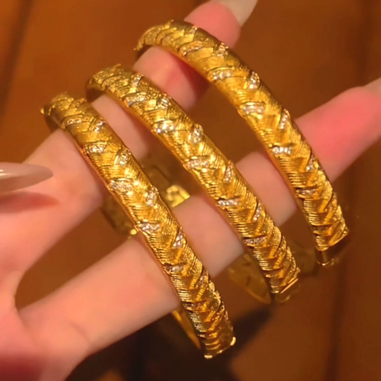 Julia Bangle | 24k Gold Plated