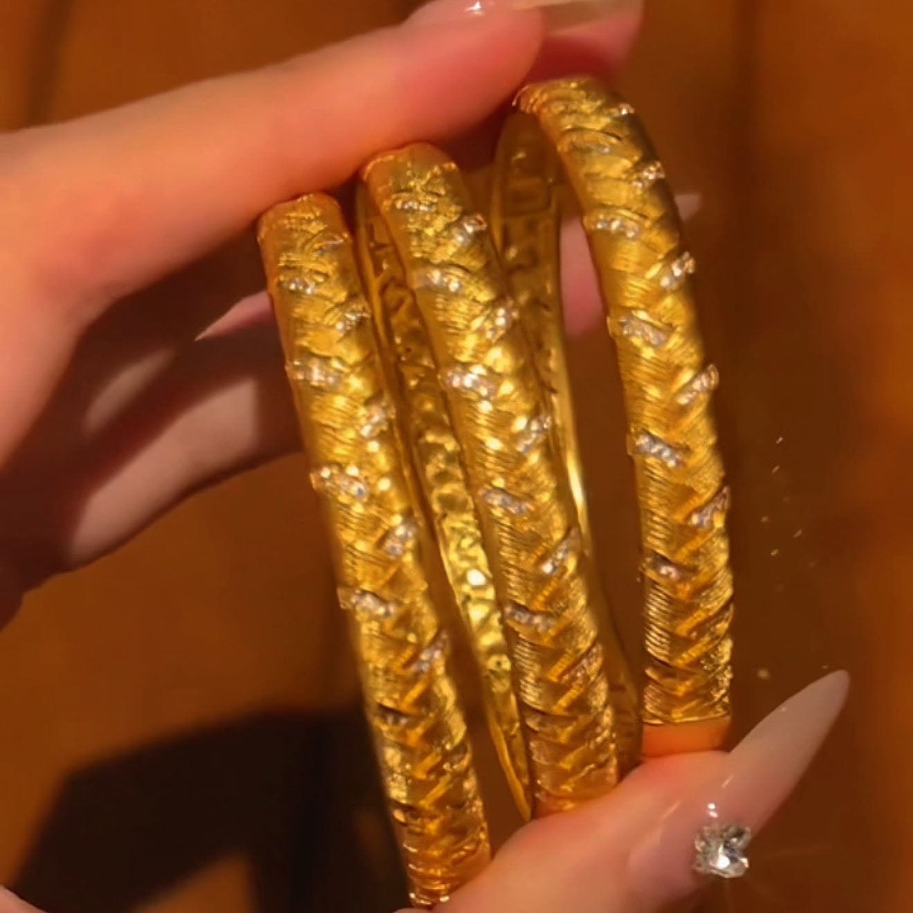 Julia Bangle | 24k Gold Plated