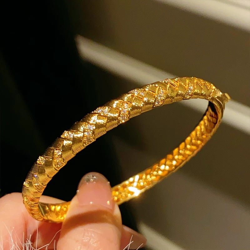 Julia Bangle | 24k Gold Plated