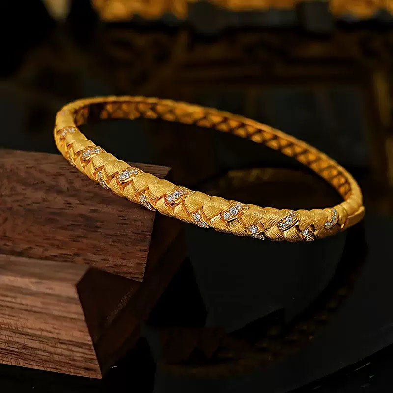 Julia Bangle | 24k Gold Plated