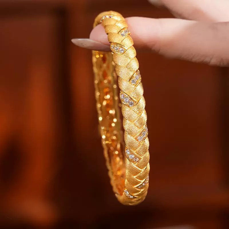Julia Bangle | 24k Gold Plated