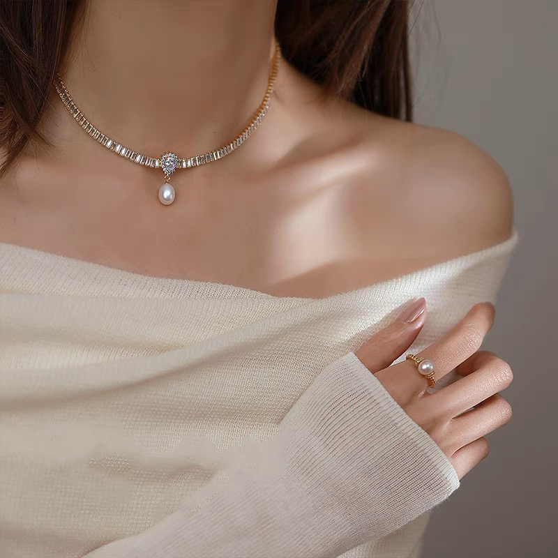 Chenoa Pearl Necklace | 18k Gold Plated