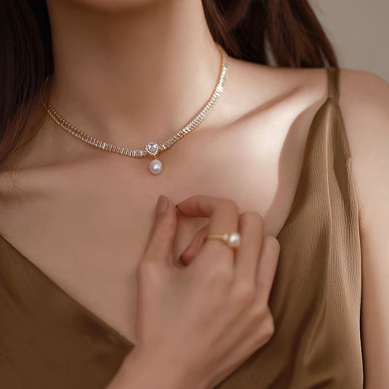 Chenoa Pearl Necklace | 18k Gold Plated