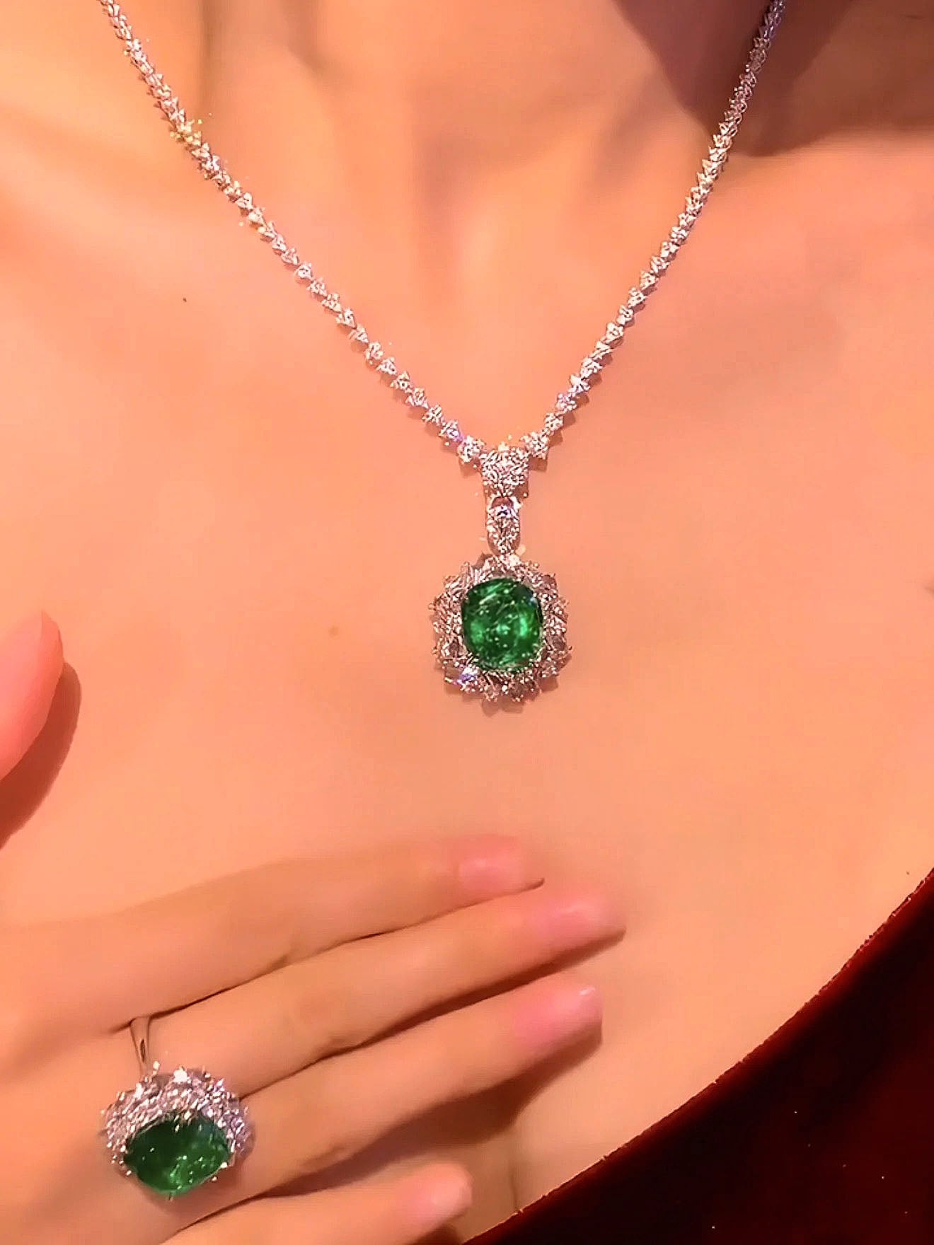 Isadora Necklace Set