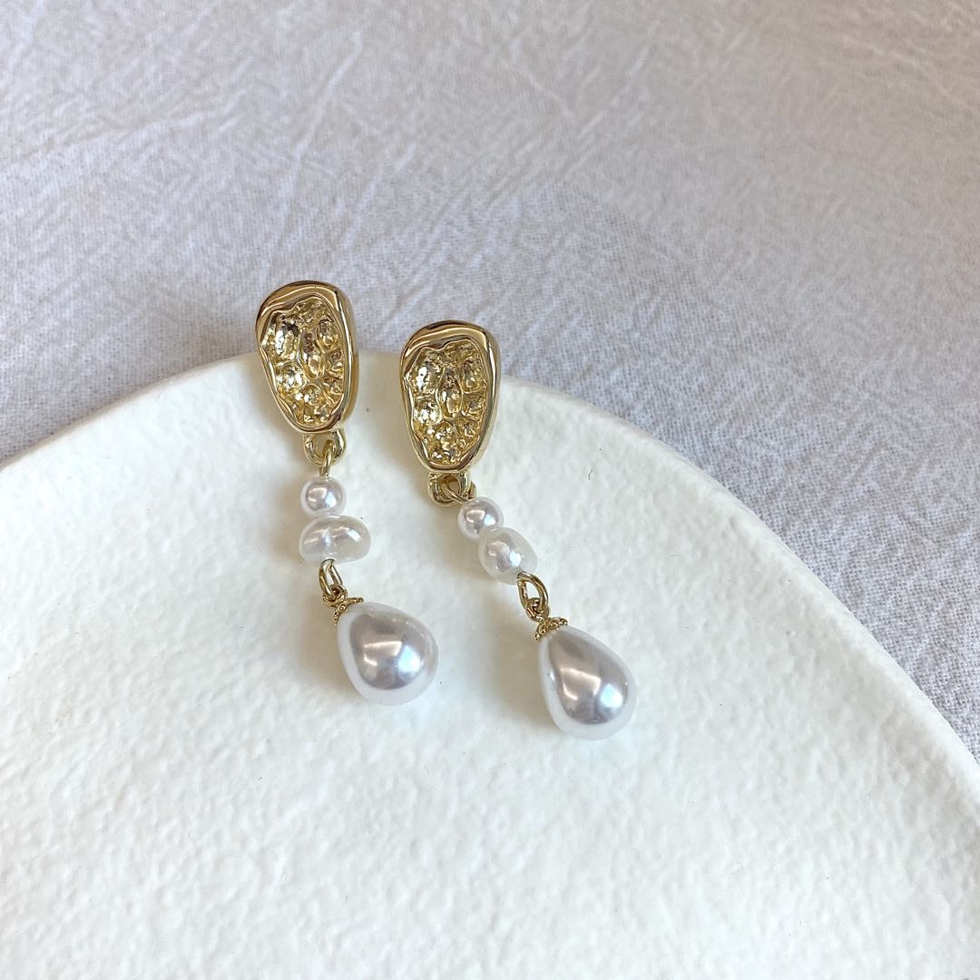 Keres Earrings