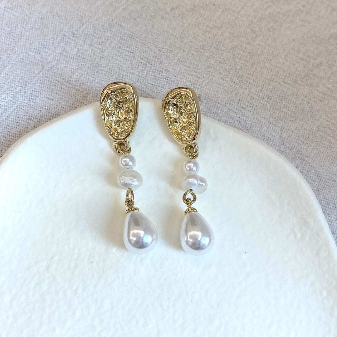 Keres Earrings