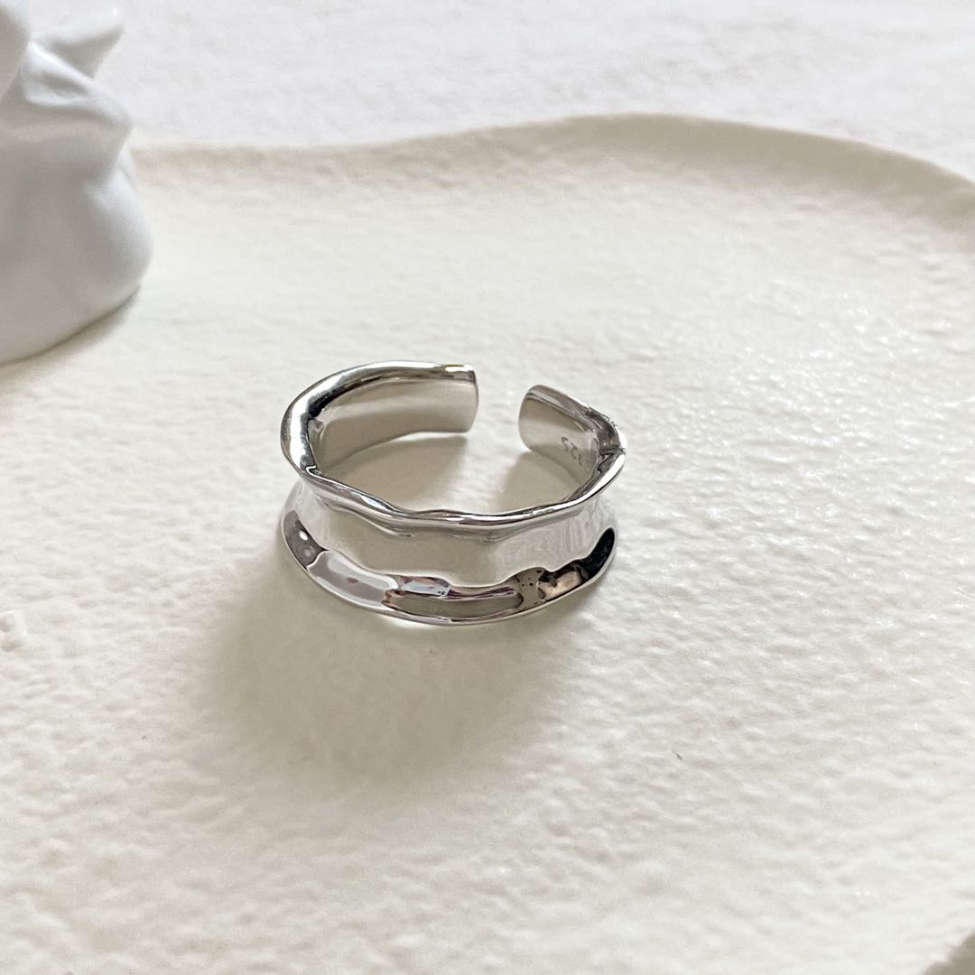 Nyx Ring