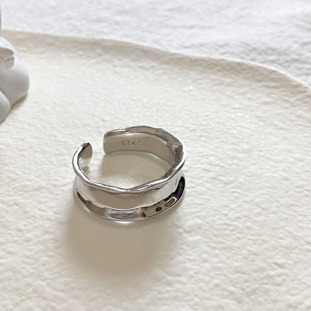Nyx Ring