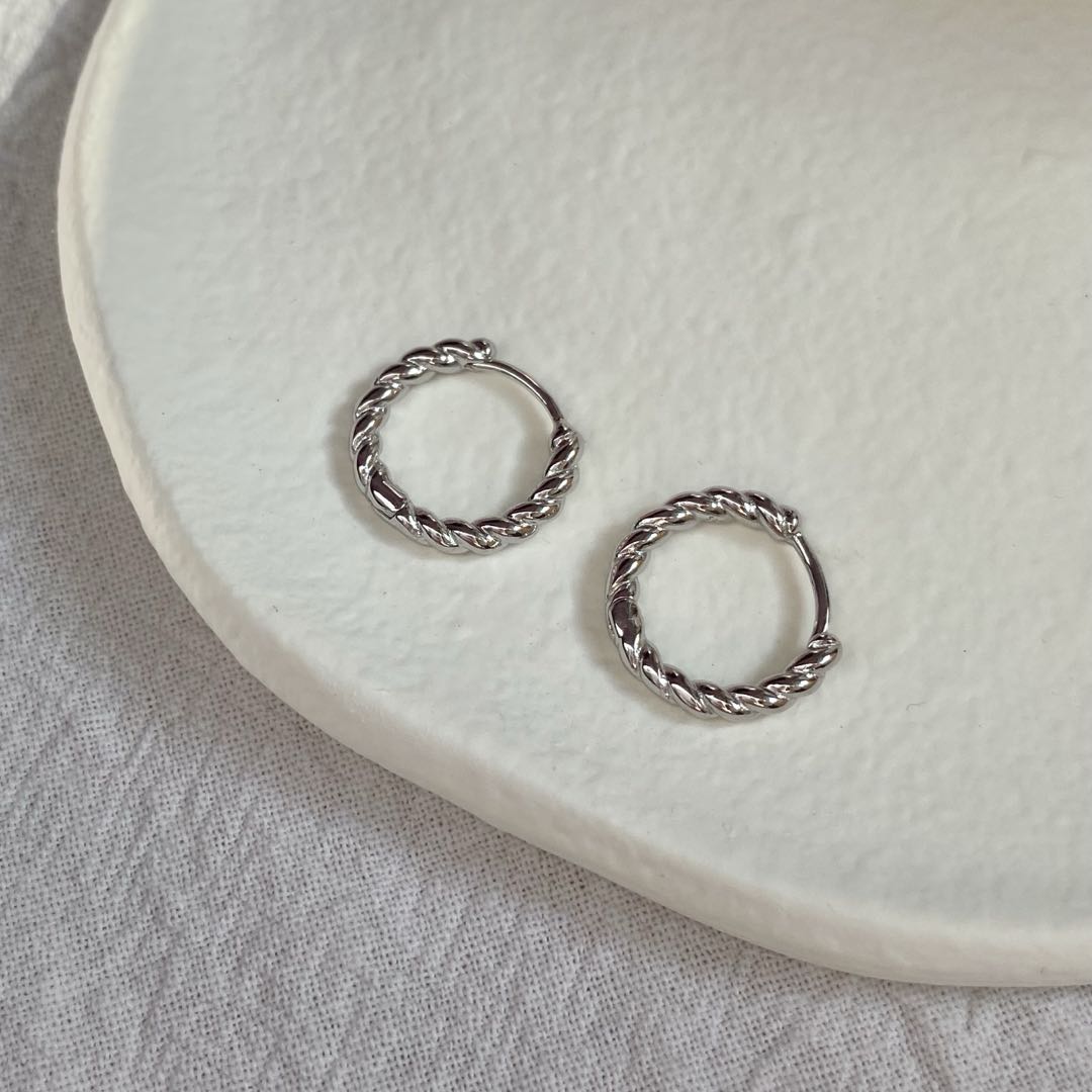 Zephyra Earrings