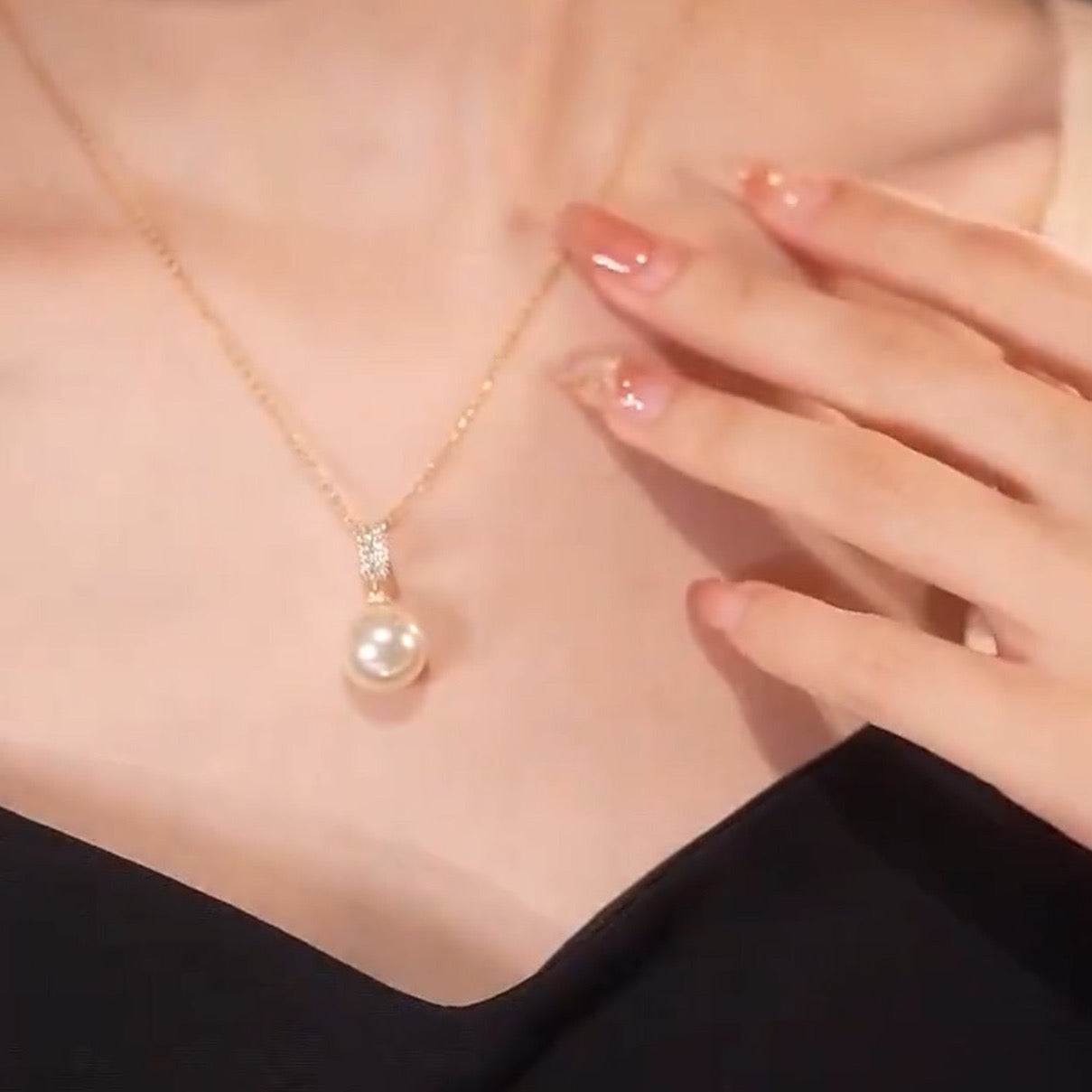 Abigail Pearl Necklace | 18k Gold Plated