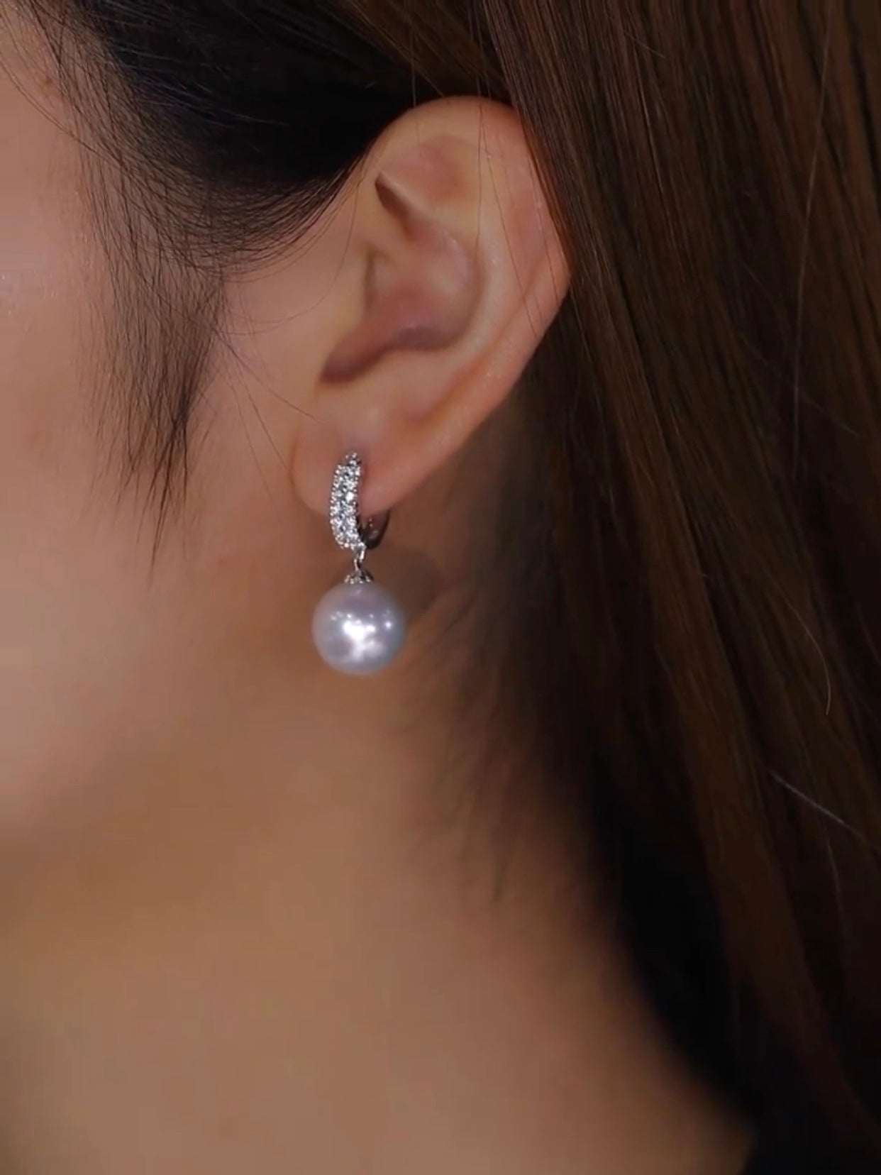 Moxlan Pearl Earrings