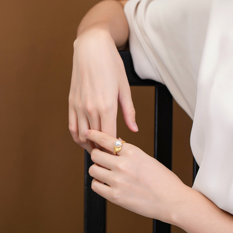 Cordelia Pearl Ring | 18k Gold Plated