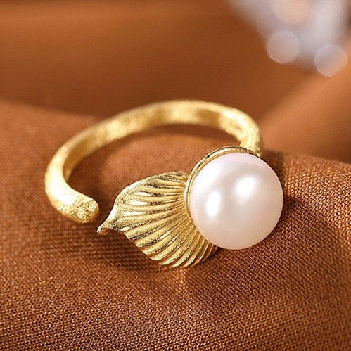 Cordelia Pearl Ring | 18k Gold Plated