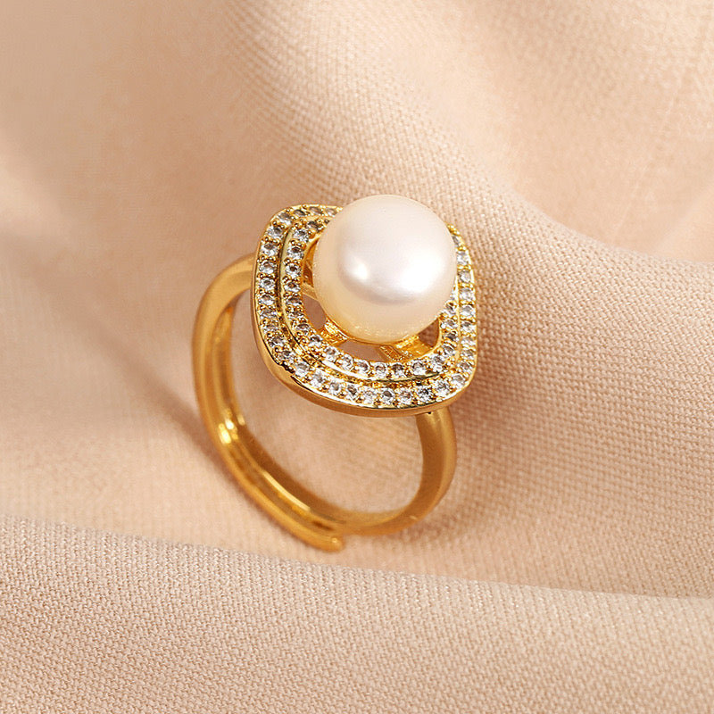 Mischa Pearl Ring | 18k Gold Plated