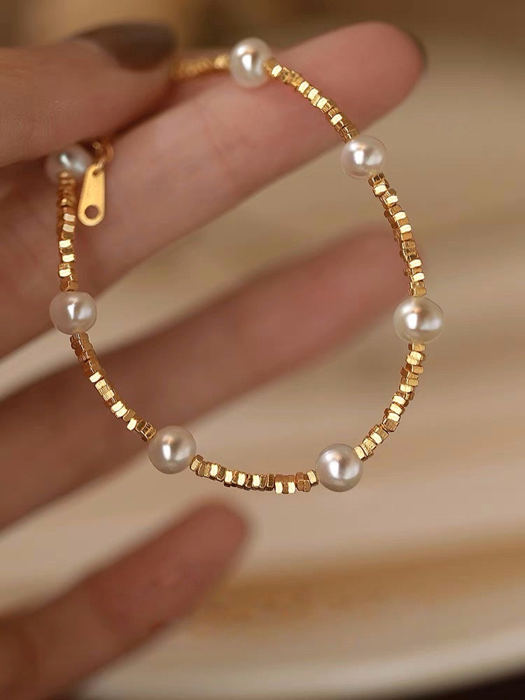 Amiah Pearl Bracelet | 18k Gold Plated