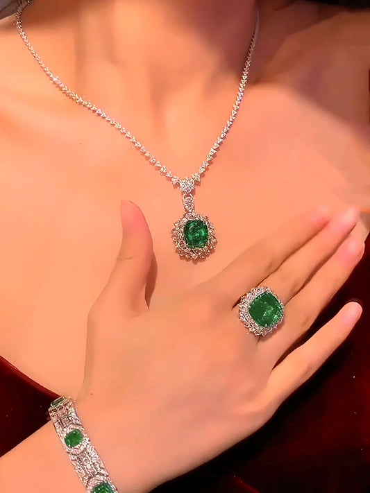 Isadora Necklace Set