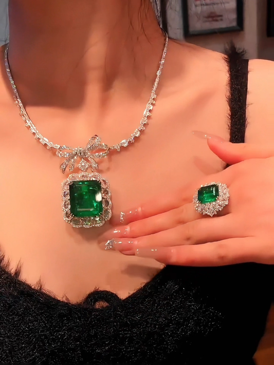 Alverna Necklace Set