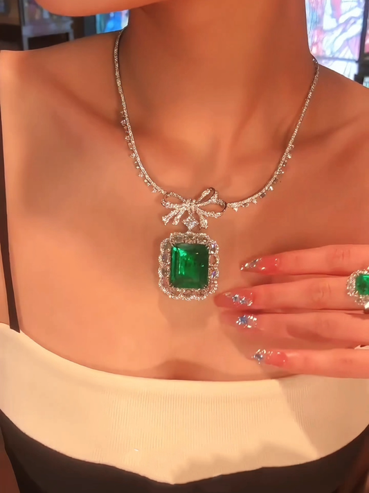 Alverna Necklace Set