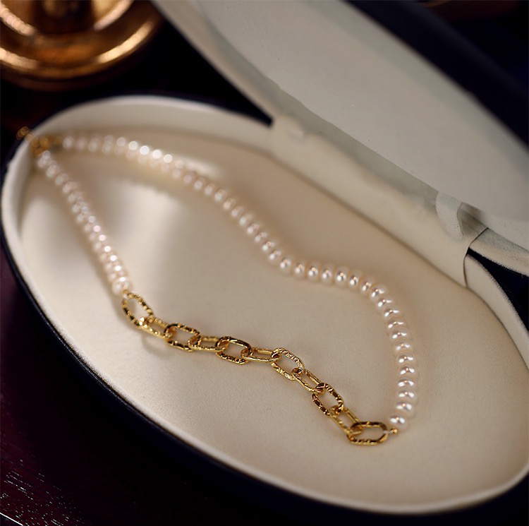 Layton Pearl Necklace | 18k Gold Plated