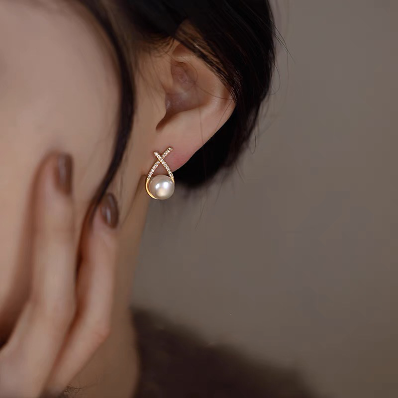 Louisa Pearl Earrings | 24k Gold Plated
