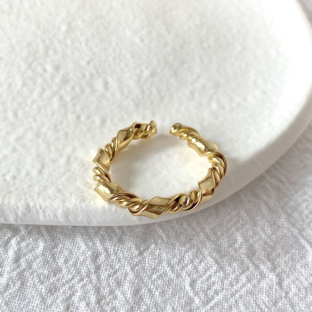 Euanthe Ring | 18k Gold Plated