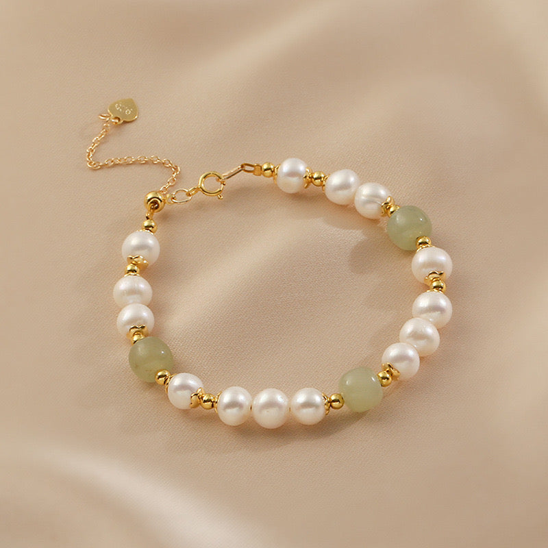 Ashy Pearl Bracelet | 18k Gold Plated