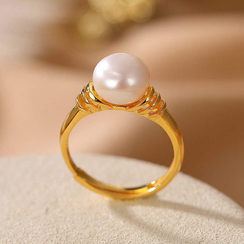 Two-Tone Embrace Collection Freshadama Pearl Ring – Pearl Paradise