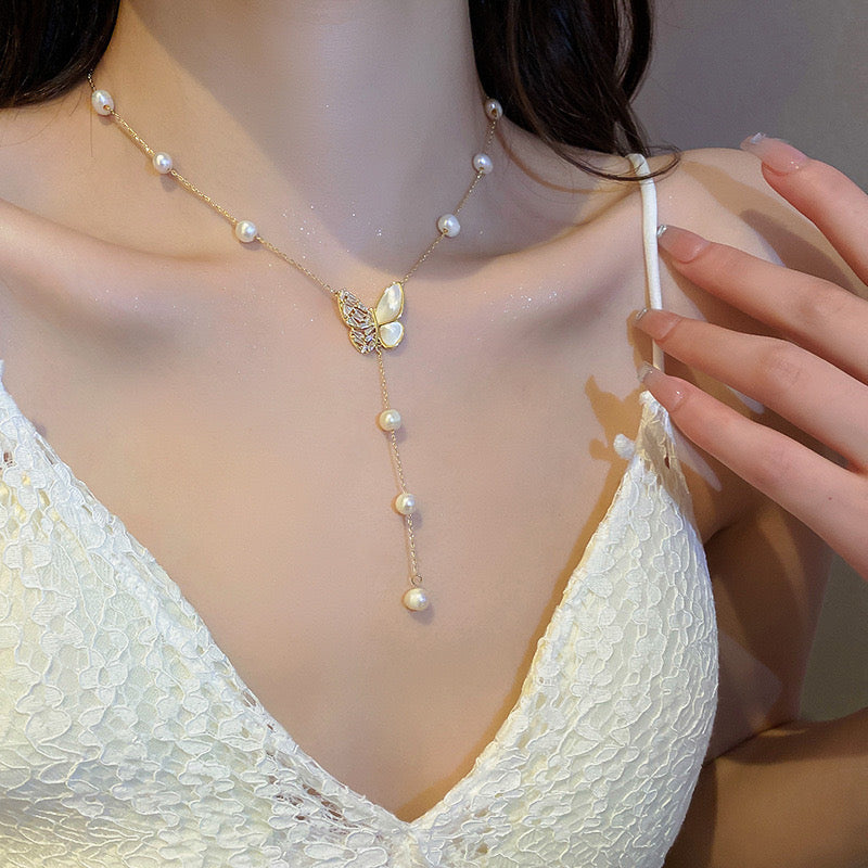 Shelby Pearl Necklace | 18k Gold Plated