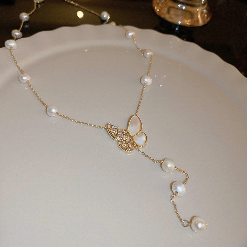 Shelby Pearl Necklace | 18k Gold Plated