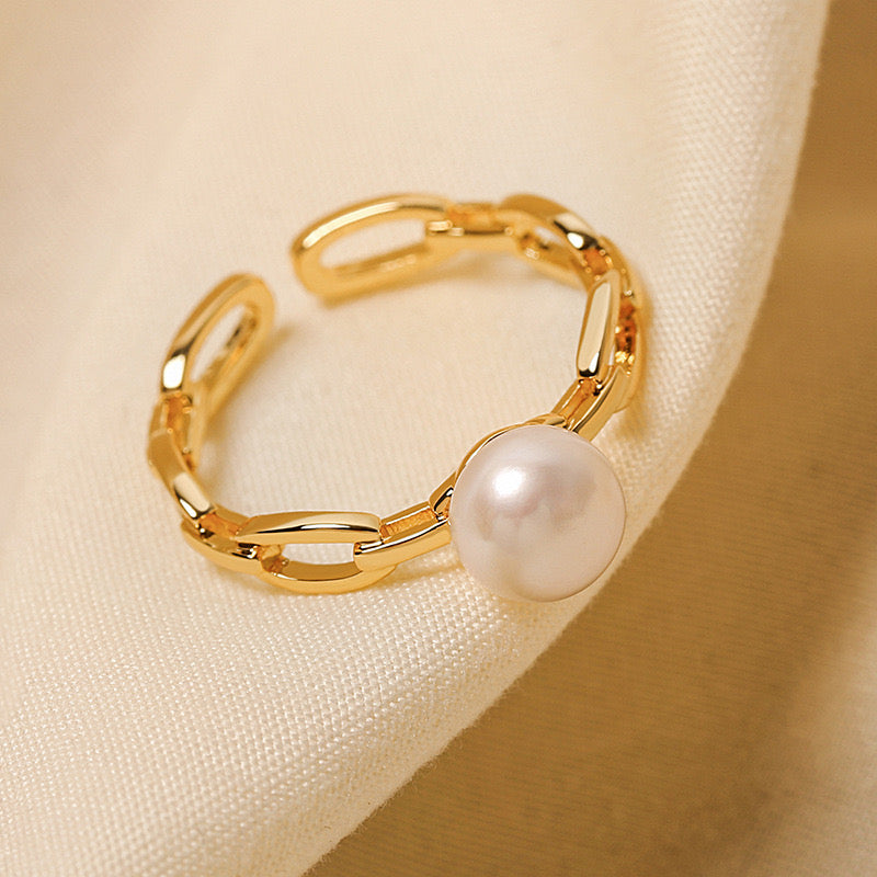 Lucinda Pearl Ring | 18k Gold Plated
