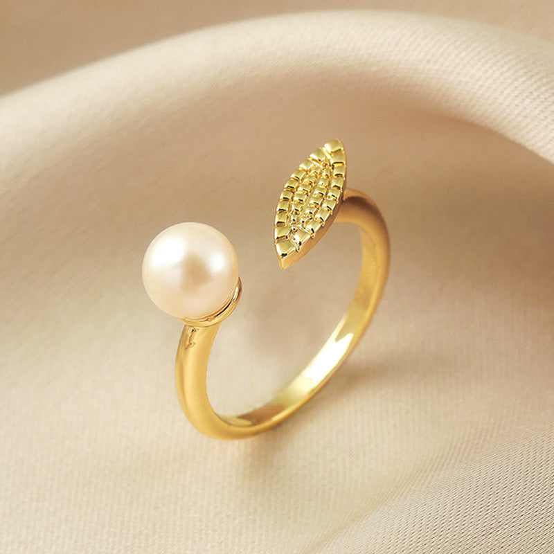 Bethany Pearl Ring | 18k Gold Plated