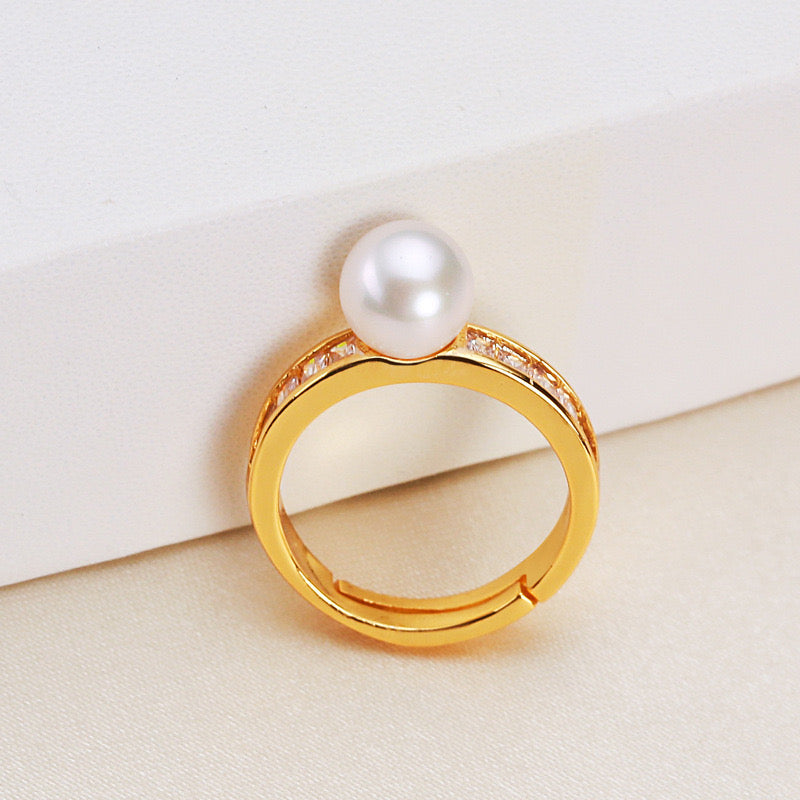 Misty Pearl Ring | 18k Gold Plated